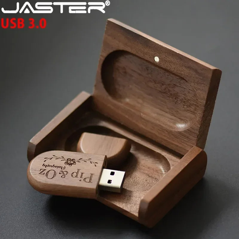 USB-Stick aus Holz mit Grarur (inkl. Box)